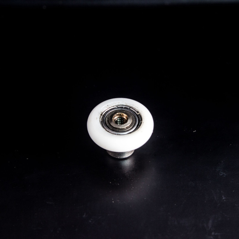 Коліщата для душової кабіни ( А-44 4 ) діаметром 18 мм з різьбою на втулці підшипника