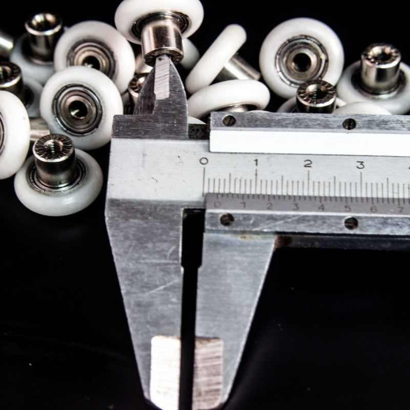 Коліщата для душової кабіни ( А-44 4 ) діаметром 18 мм з різьбою на втулці підшипника