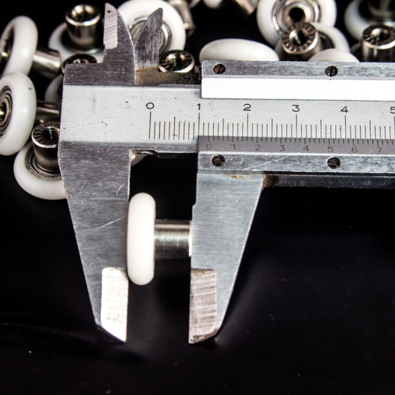 Коліщата для душової кабіни ( А-44 4 ) діаметром 18 мм з різьбою на втулці підшипника