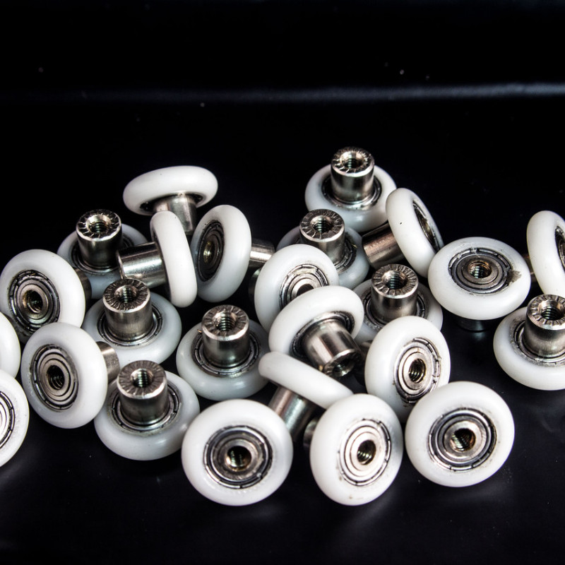 Коліщата для душової кабіни ( А-44 4 ) діаметром 18 мм з різьбою на втулці підшипника