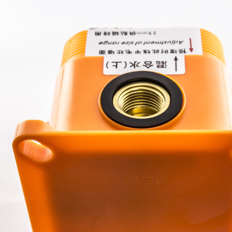 Змішувач вбудований в стіну ( прихованого монтажу ) Ф-03 трьох позиційний, квадратної форми