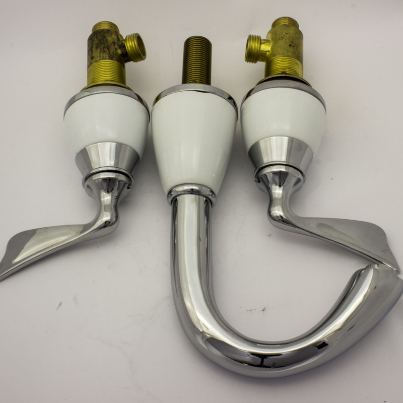 Кран врізний у ванну або умивальник, змішувач для гідромасажної ванни, (NX-045)