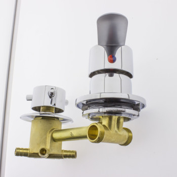 Змішувач для душової кабіни ( С-5\12 ) на п'ять положень з штуцерами і 12 см по центрам.