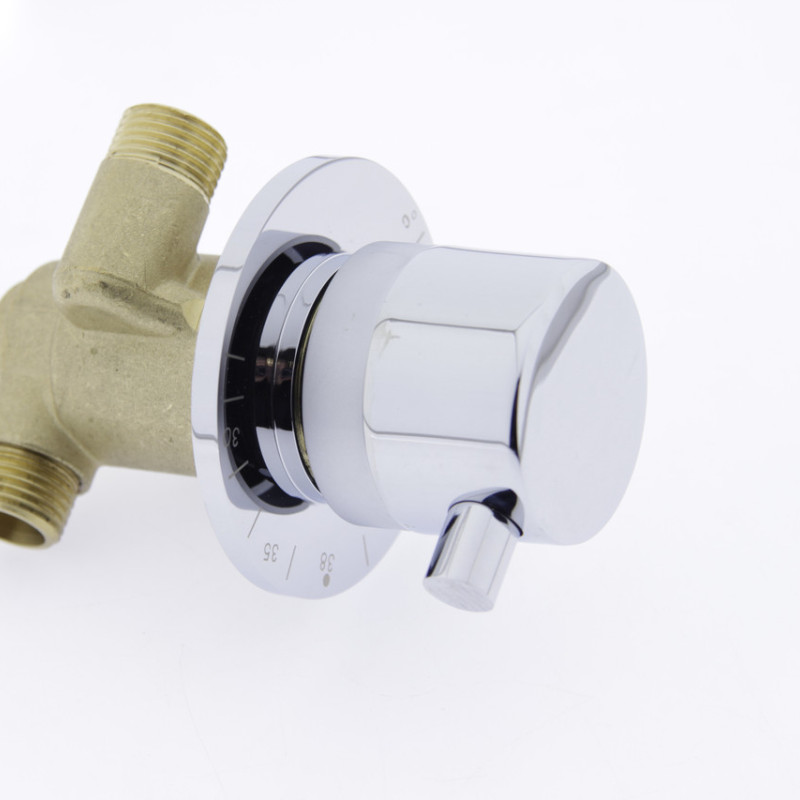 Термостатичний змішувач на борт ванны або прихованої установки