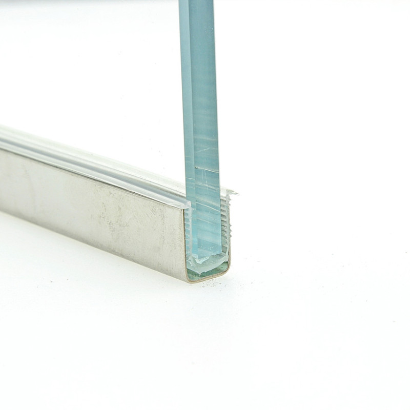 Уплотнитель мягкий для стекла душевой кабины П-образный ( ФС113) 8 мм