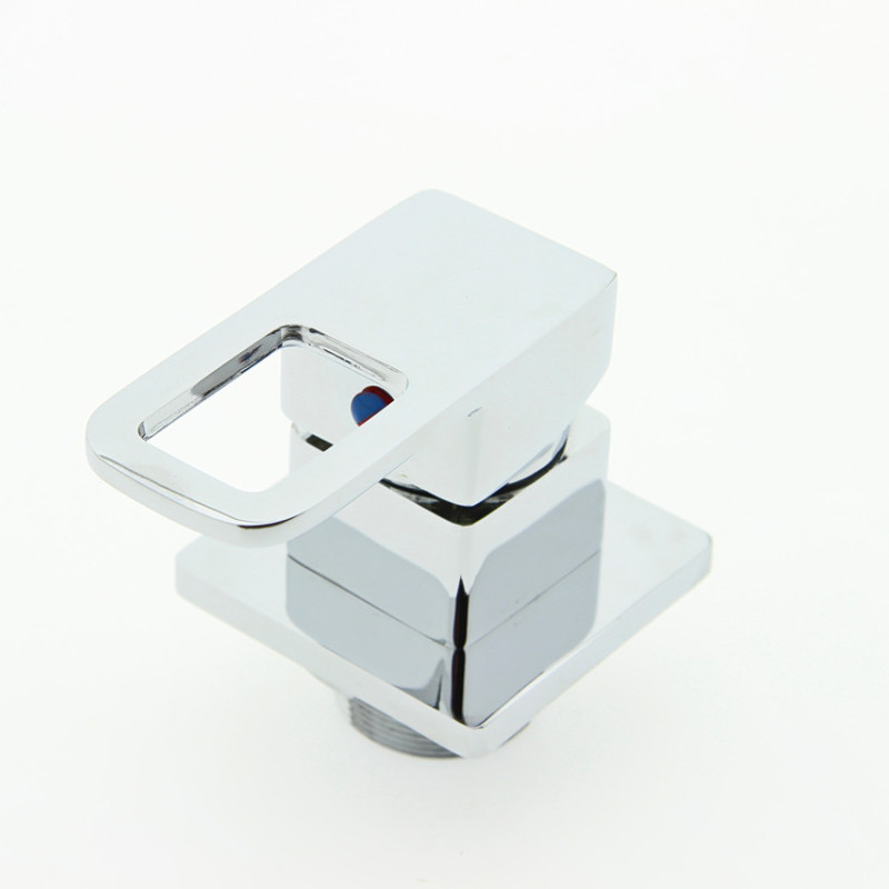 Змішувач для гарячої ванни (NX 011) Вбудований у продукт