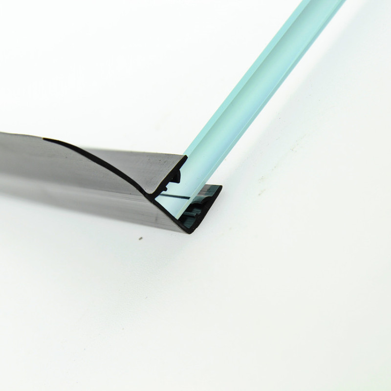 Ущільнювач для душової кабіни чорний, бічний (F) довжина 2,2 м. Вія 25 мм.