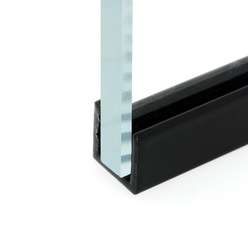 Профіль з анодованого алюмінію чорного кольору для кріплення скла товщиною 8 мм