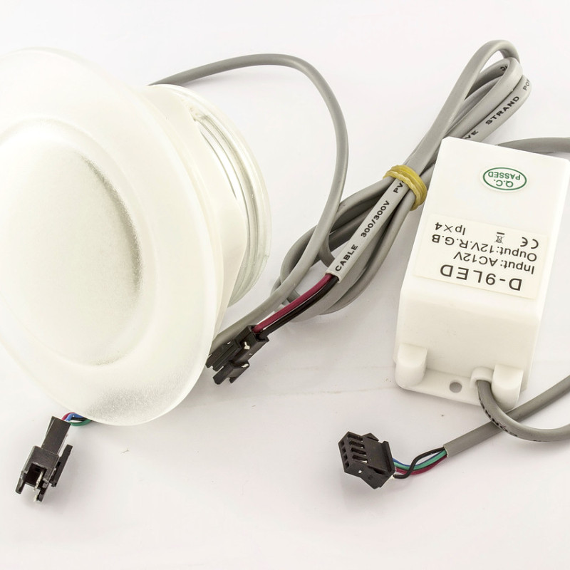 Водонепроникна лампа для басейну, гідромасажної ванни й душової кабіни (ТОПЛ01)