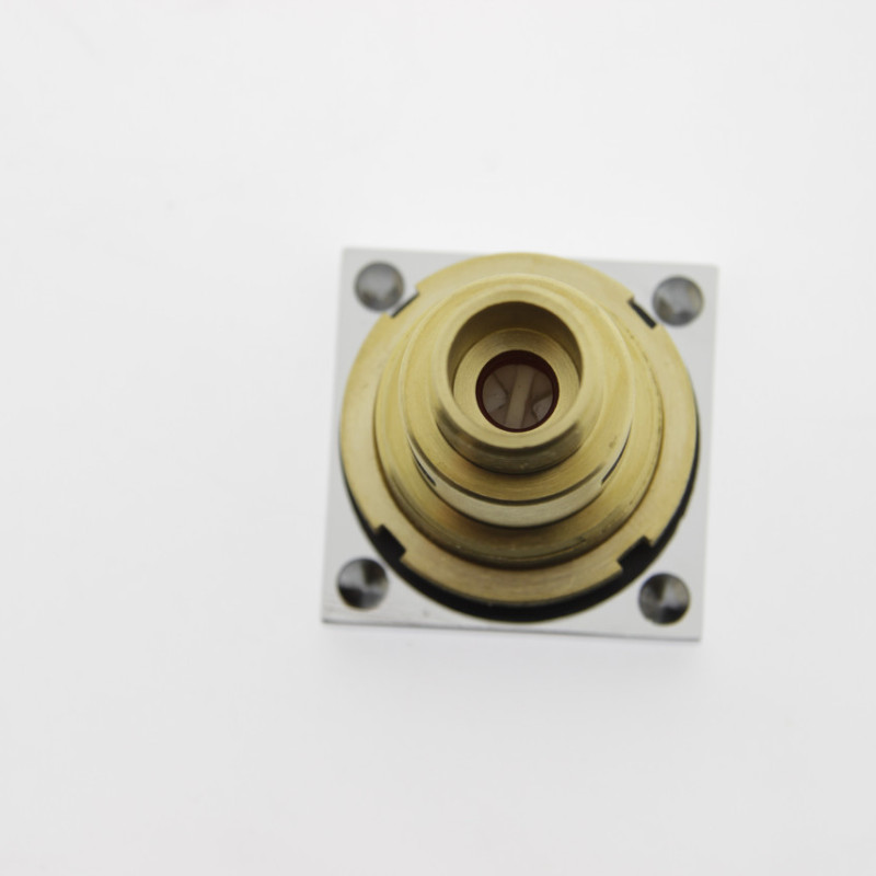 Регулятор повітря для гідромасажної ванни ( АР110В ) Латунь