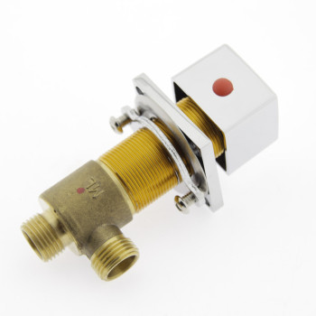 Змішувач на борт ванни, квадратної форми. ( ЛТ 502 )