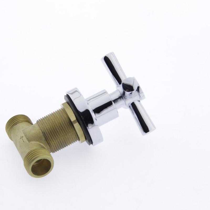 Змішувач вбудований у вертикальну поверхню.