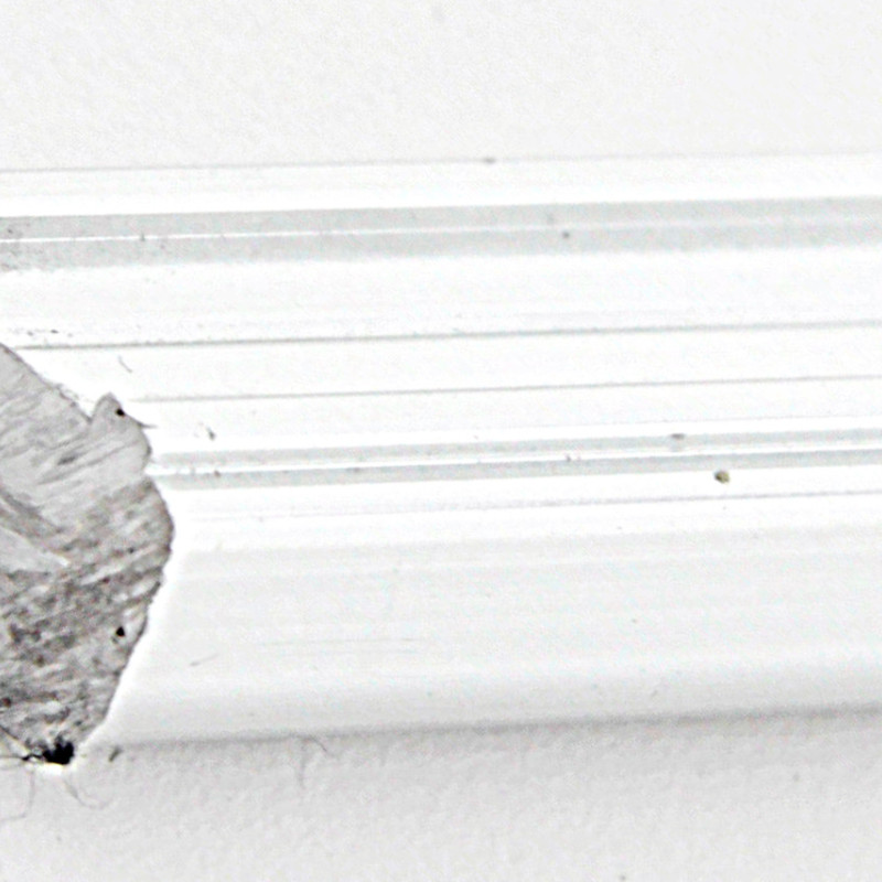 Поріг алюмінієвий в прэм душової кабіни