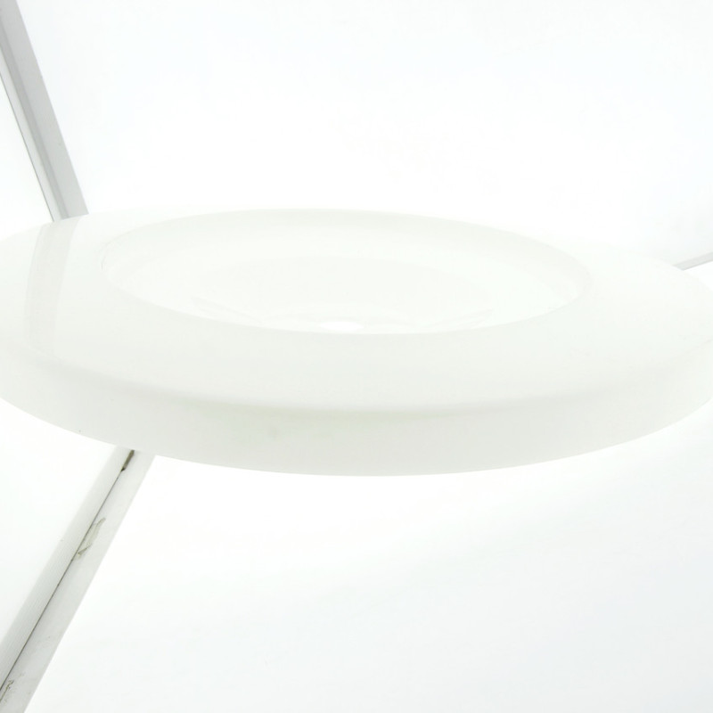 Плафон у кришку душової кабіни над верхнім душем.