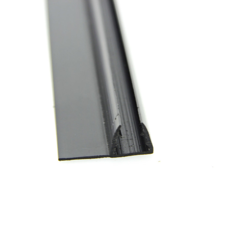 Ущільнювач для душової кабіни, чорний, бічний (F) довжина 2 м. Вія 15 мм.