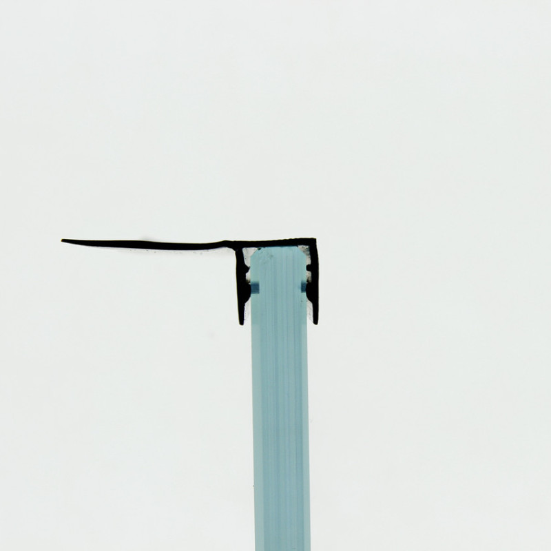 Ущільнювач для душової кабіни чорний, бічний (F) довжина 2,2 м. Вія 25 мм.