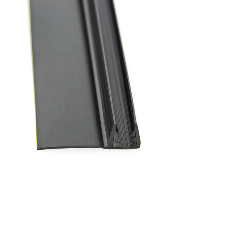 Ущільнювач для душової кабіни чорний, бічний (F) довжина 2,2 м. Вія 25 мм.